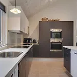 בית נופש 5 Star In