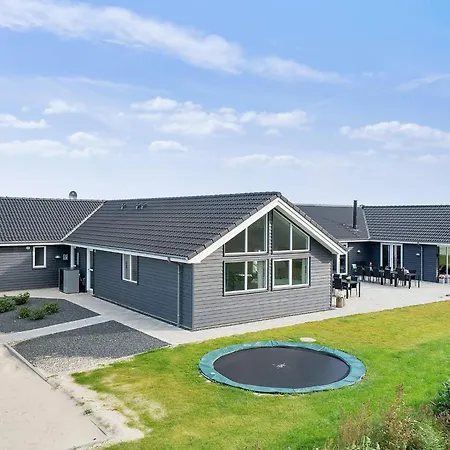 Semesterbostad 5 Star In *